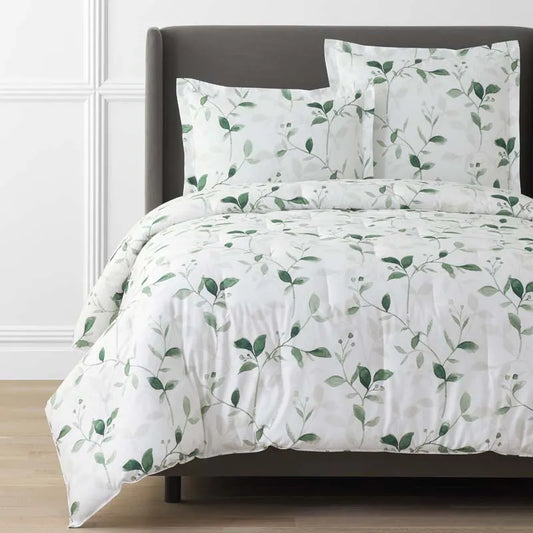 Botanic Meadow Premium Smooth Wrinkle-Free Sateen Comforter - Evergreen, Full/Queen